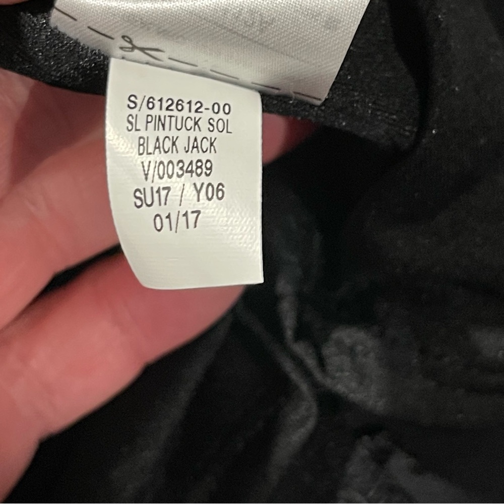 TORRID: Black Waist Length Cropped Cardigan With Brass Colored Buttons - 2X NWT - Picture 11 of 11